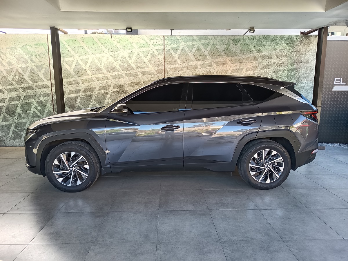 HYUNDAI TUCSON  2022 20,555 Kms