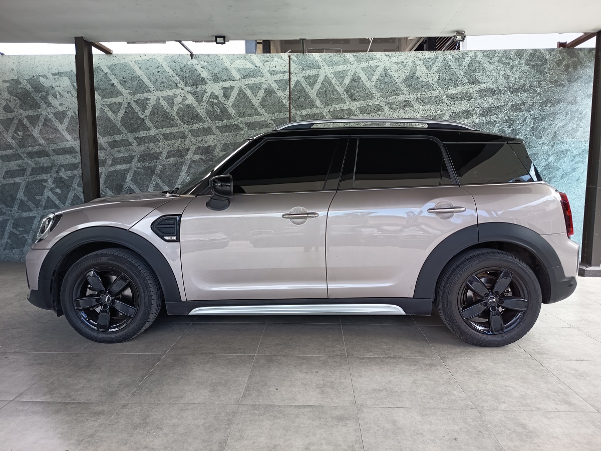 MINI COOPER COUNTRYMAN 2023 16,338 Kms