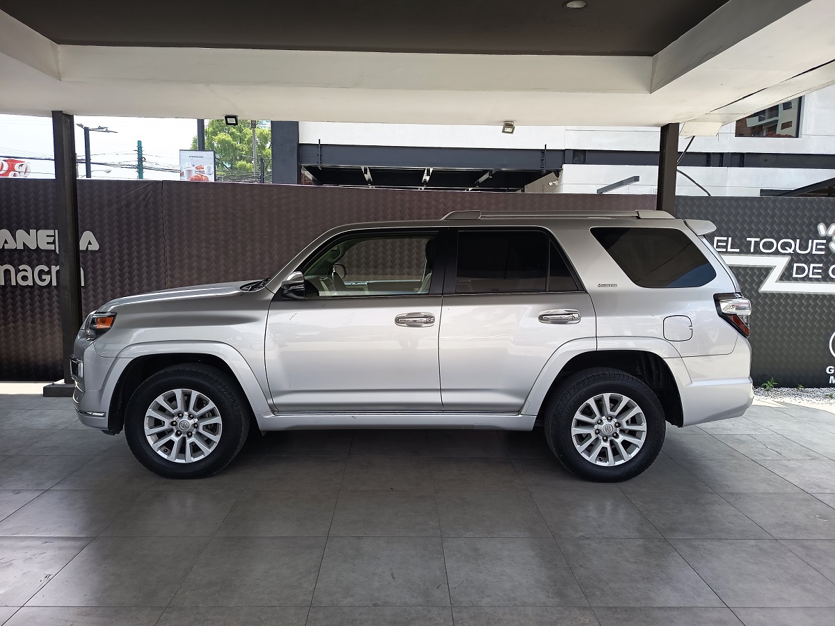 TOYOTA 4RUNNER 2022 87,533 Kms