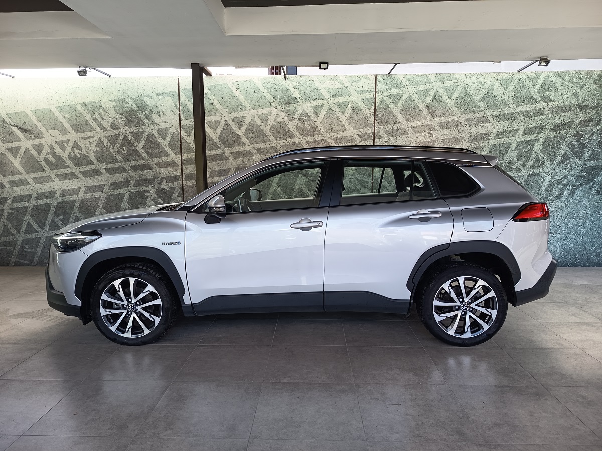 TOYOTA COROLLA CROSS HYBRID 2023 38,021 Kms