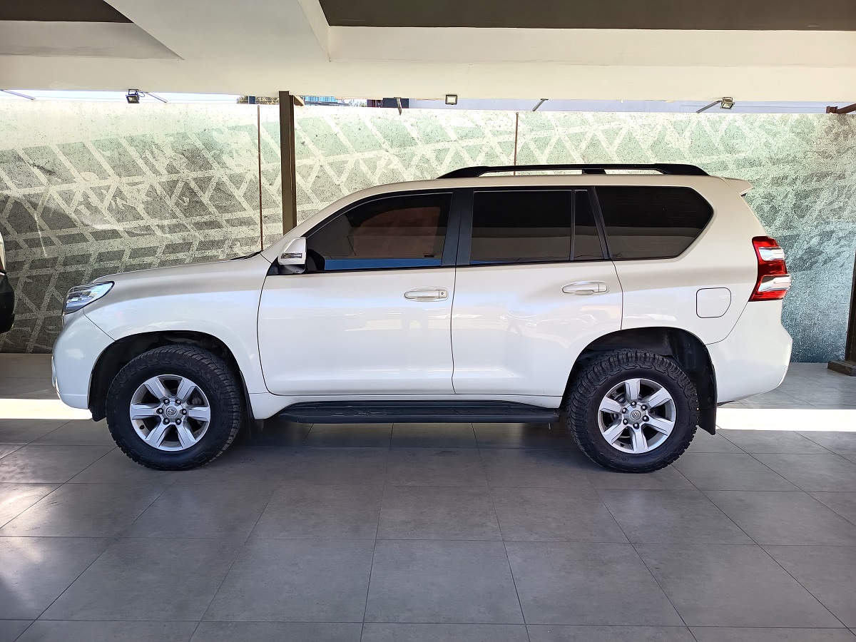 TOYOTA LAND CRUISER PRADO 2018 137,056 Kms