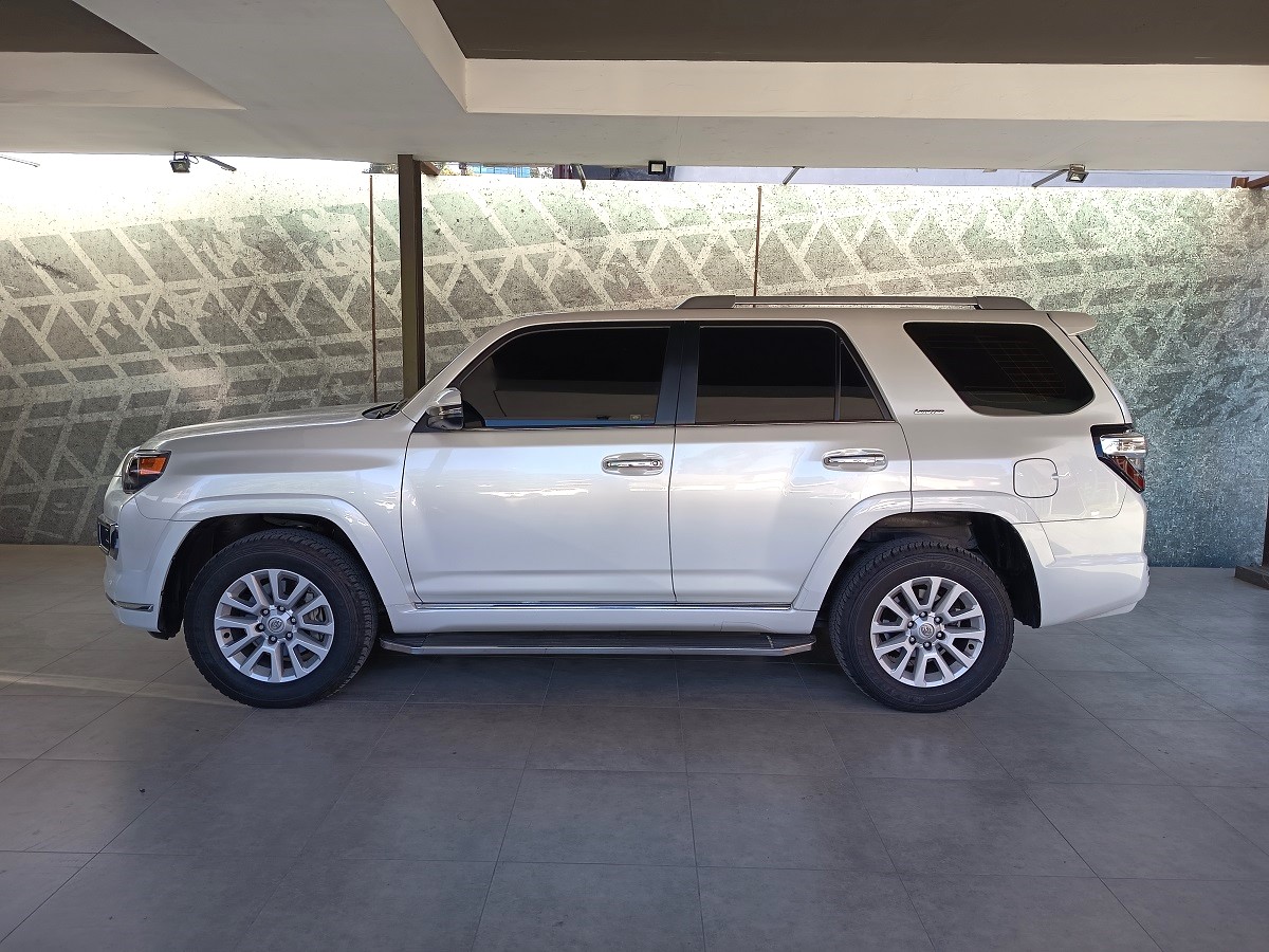 TOYOTA 4RUNNER 2024 28,941 Kms