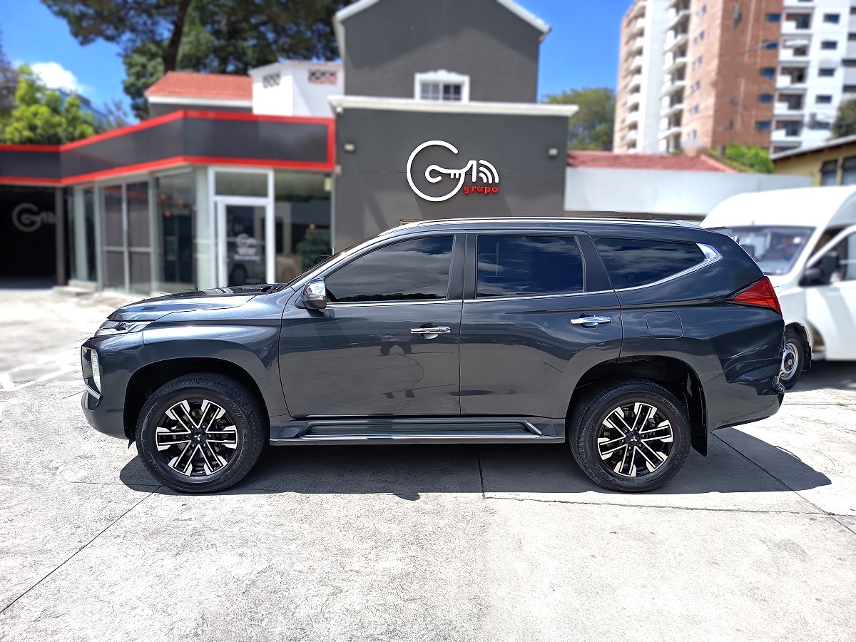 MITSUBISHI MONTERO SPORT 2024 35,797 Kms