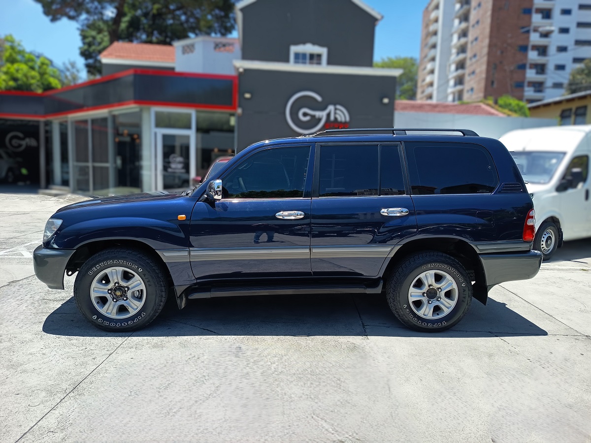 TOYOTA LAND CRUISER 2003 309,099 Kms