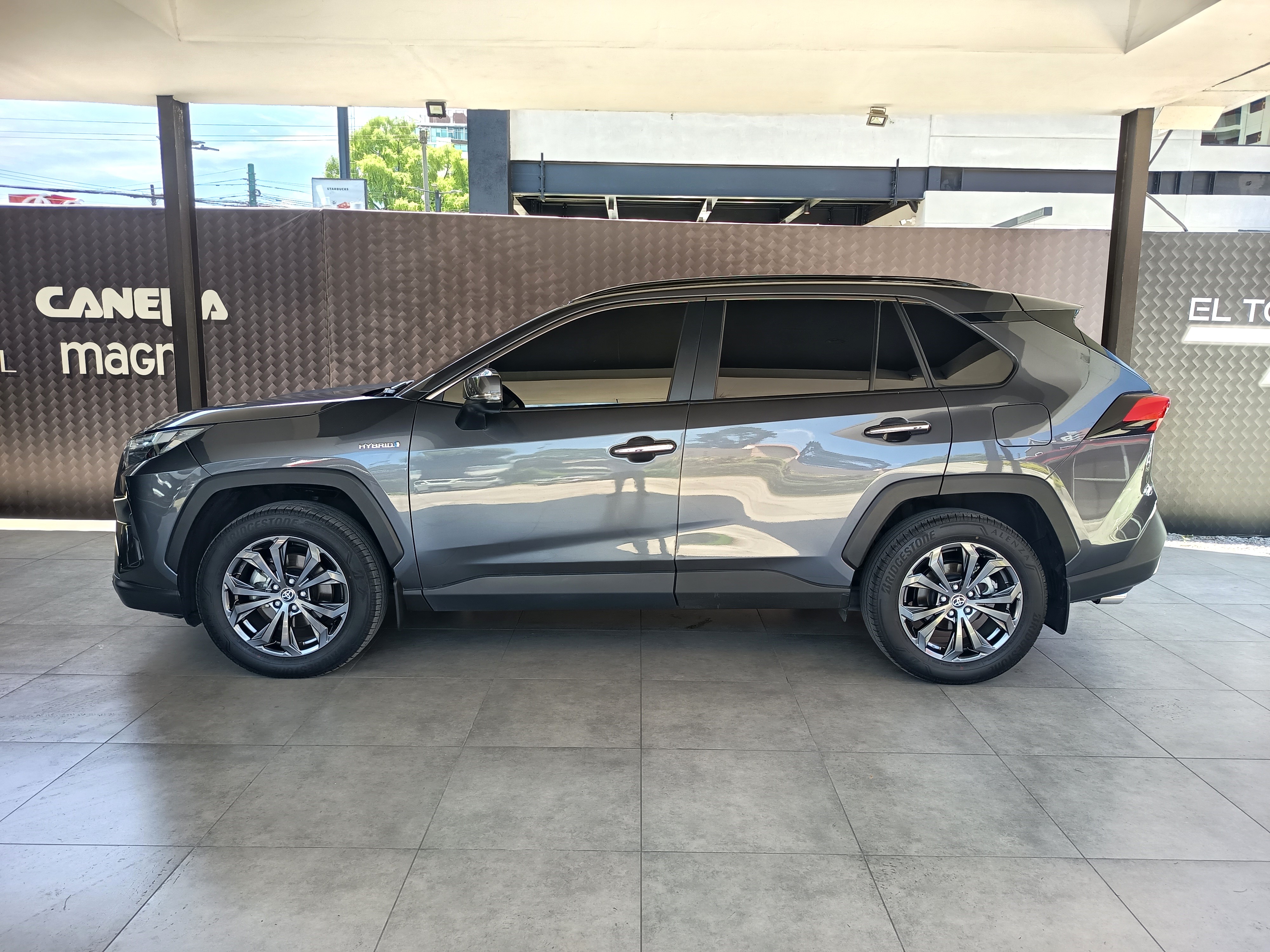 TOYOTA RAV4 HYBRID 2024 14,588 Kms