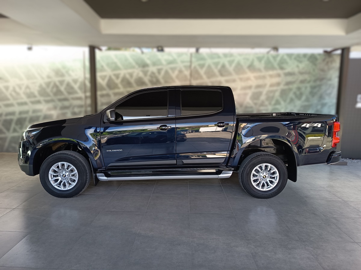 CHEVROLET COLORADO LT 2023 15,268 Kms