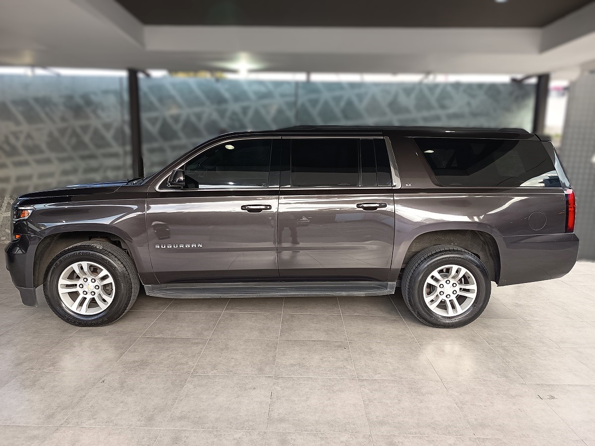 CHEVROLET SUBURBAN 2015 61,663 Kms