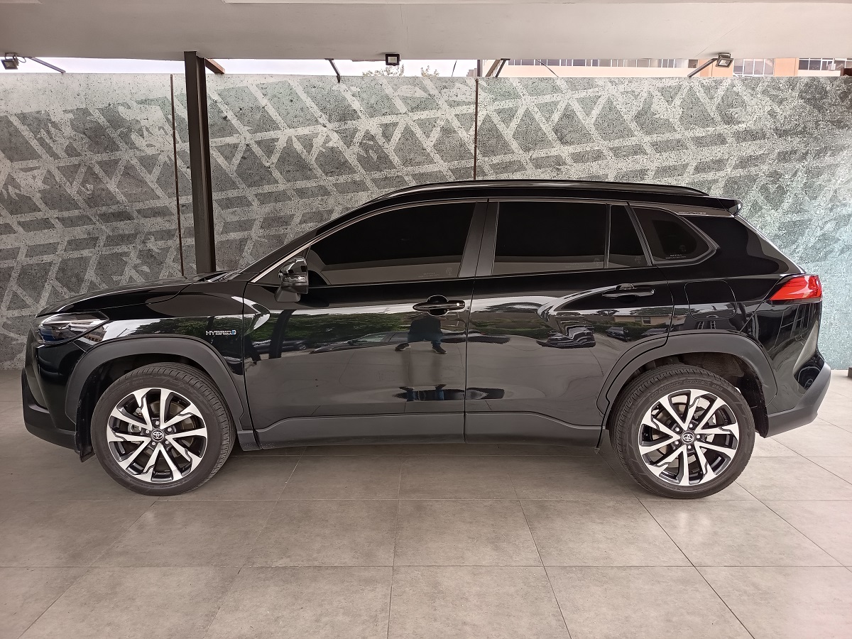 TOYOTA COROLLA CROSS HYBRID 2022 13,547 Kms