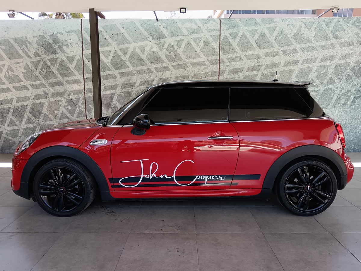 MINI JOHN COOPER WORKS 2016 32,395 Kms